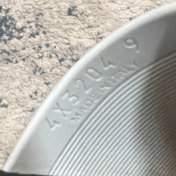 Mens Prada slides. Authentic - Picture 8 of 8